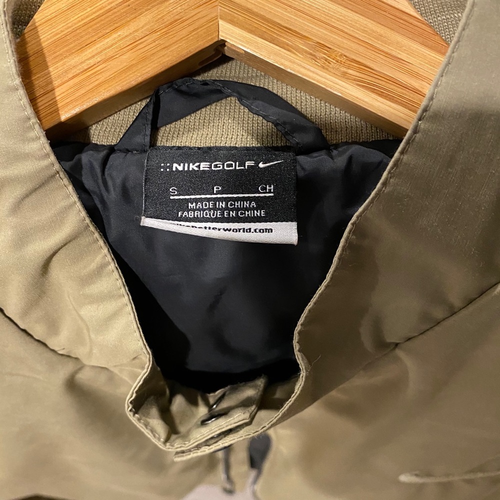 Nike jacket - Picture 2 of 3